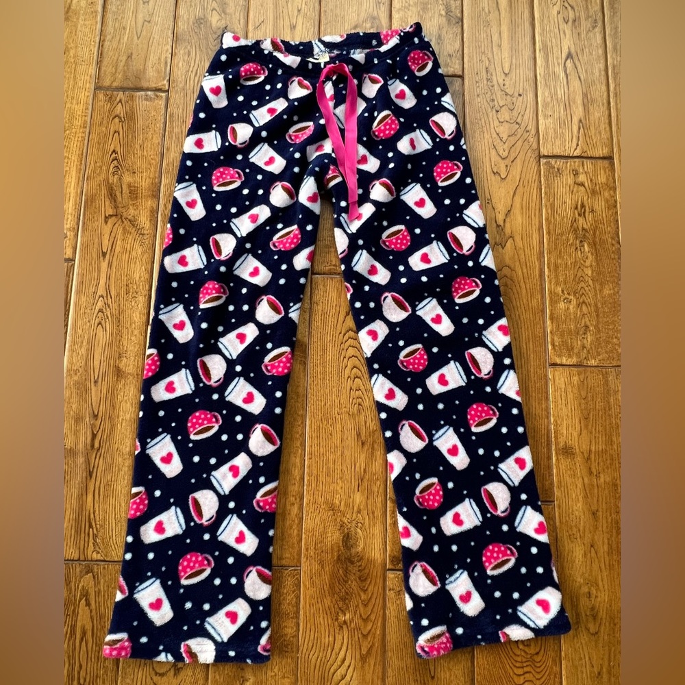 Cute, coffee cup pajama pants.